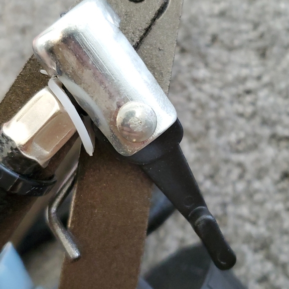 *NEW* Portable Bike Pump - Picture 8 of 8